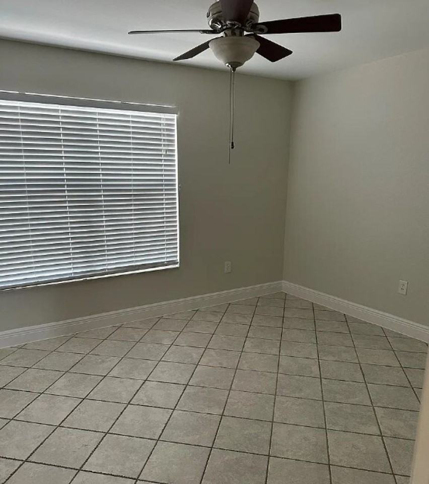 4424 Sw 8th Pl #14 - Photo 3 of 16