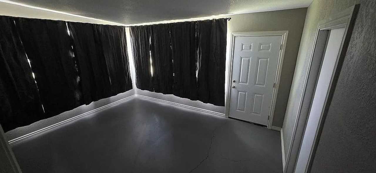 723 Sw 45th St - Photo 3 of 13