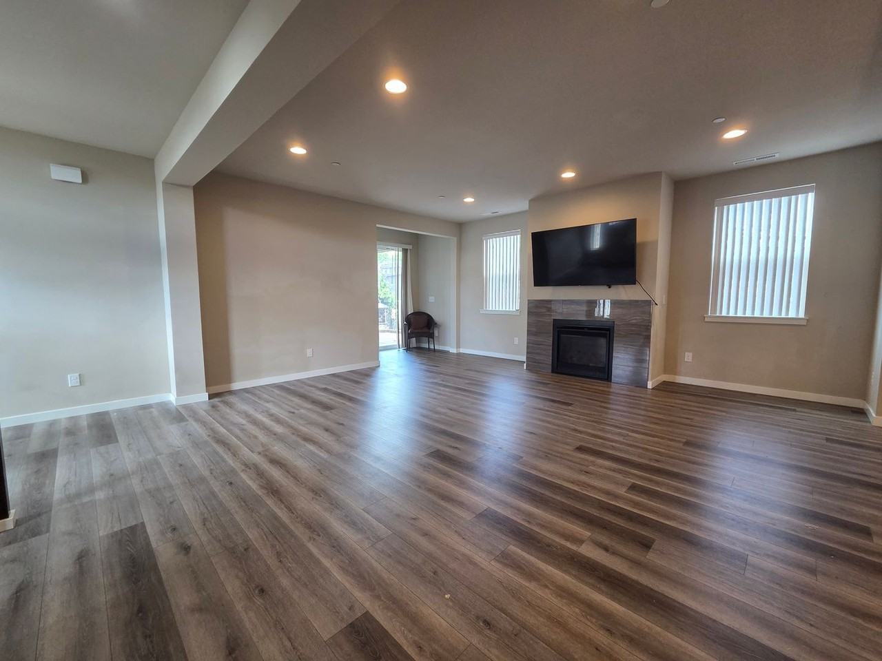 2524 Jacaranda Ave - Photo 6 of 46