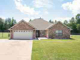 featured image of 200 Sugar Ln