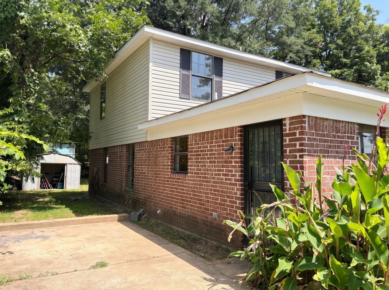 640 Leath St - Photo 2 of 25