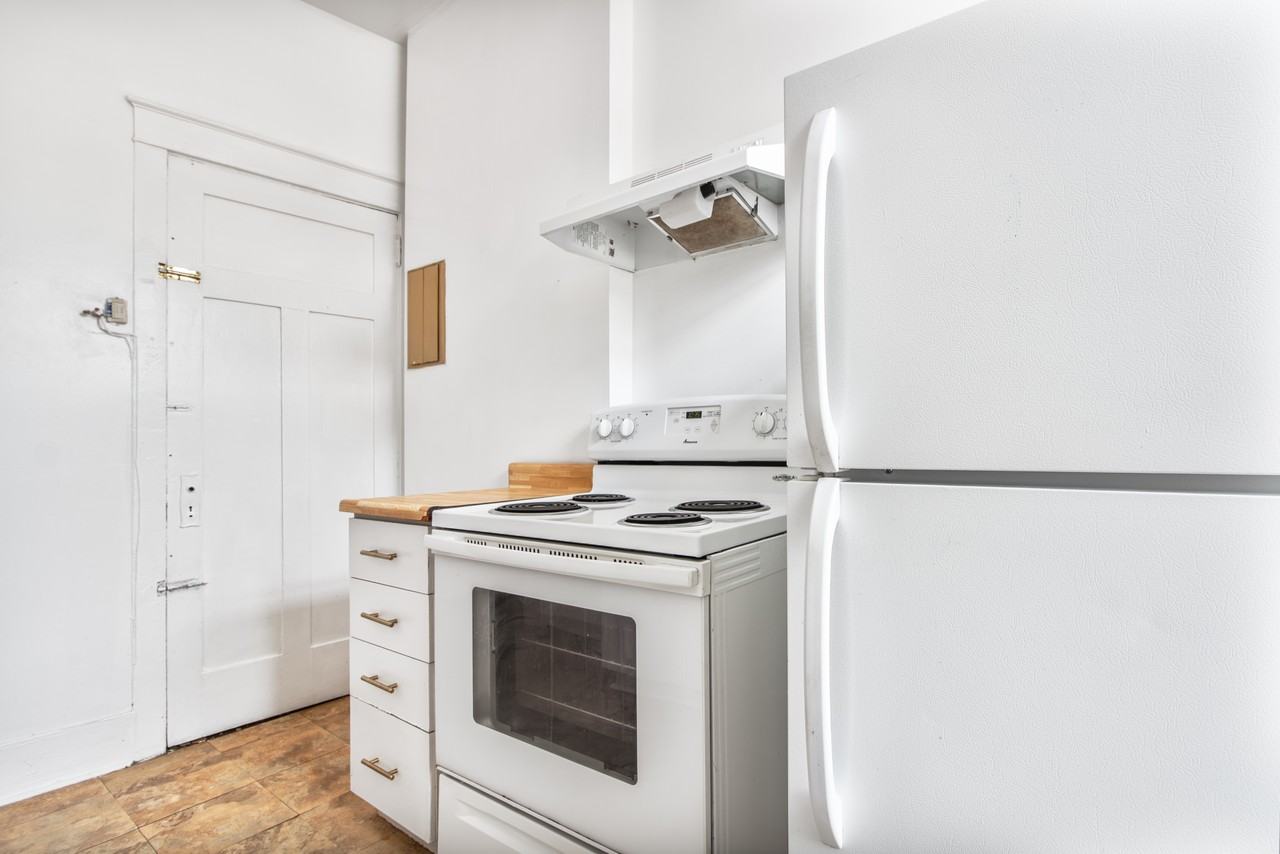 355 Elgin Street - Photo 2 of 9
