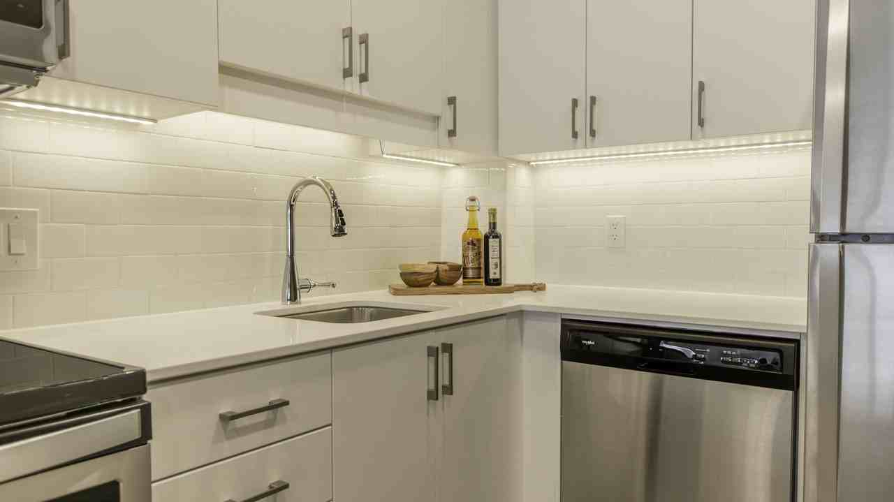 420 Gilmour Street - Photo 2 of 14
