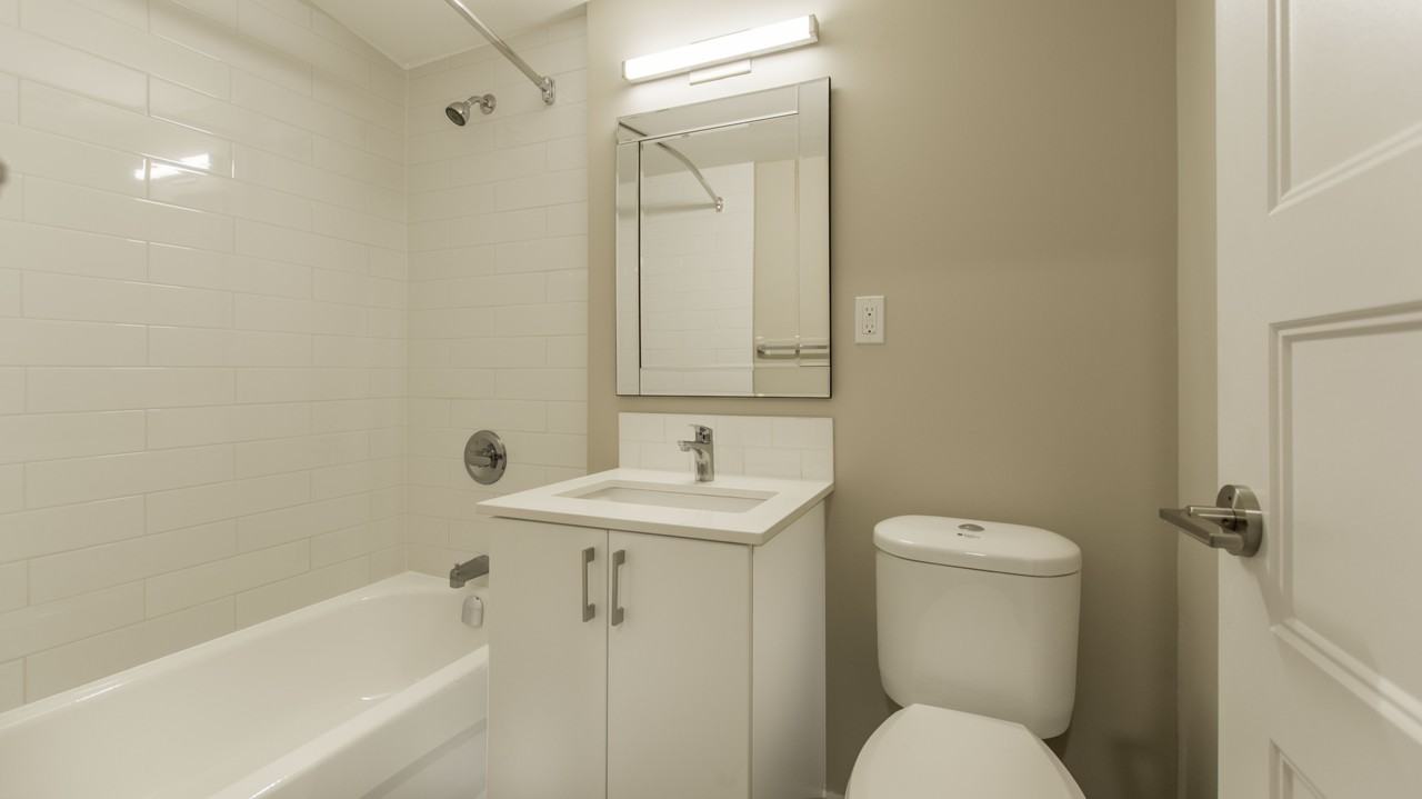 420 Gilmour Street - Photo 6 of 14