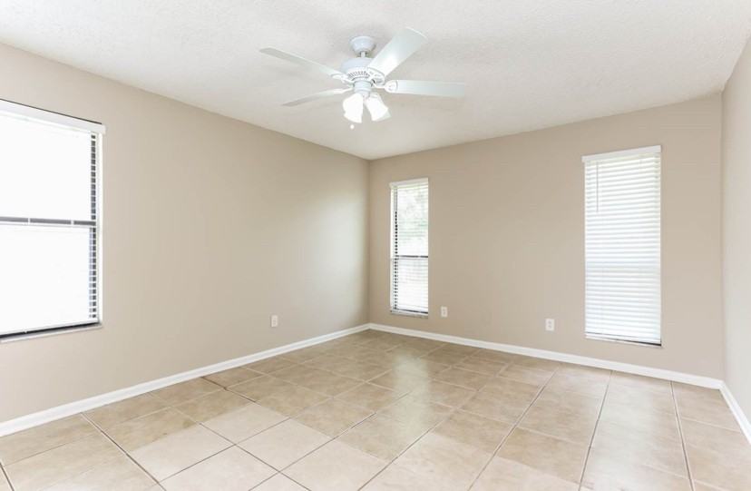 361 Hickory Hollow Drive North - Photo 4 of 15