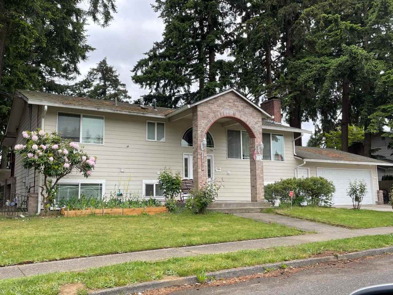 16930 Se Kelly St - Photo 2 of 20