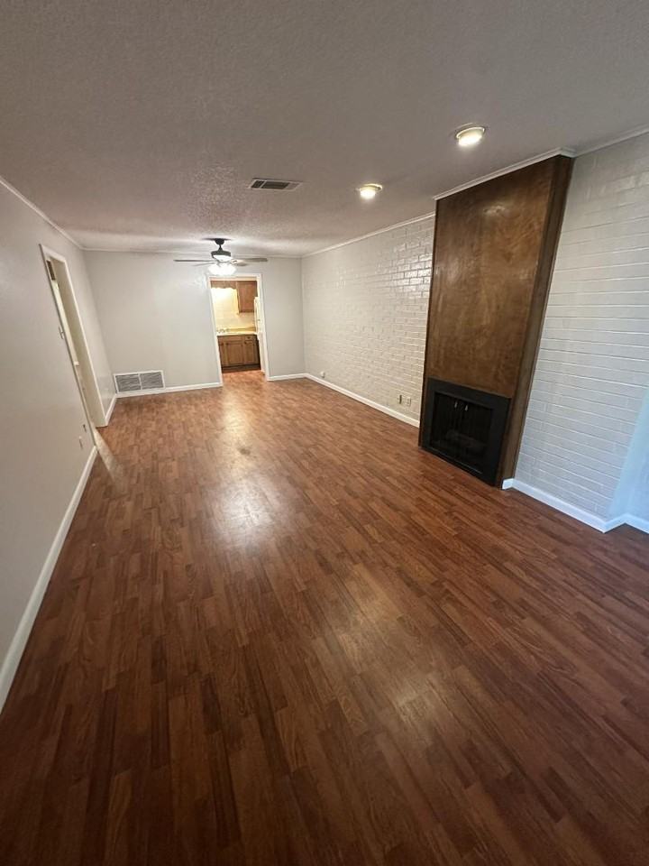 1001 W 41st Ave - Photo 2 of 6