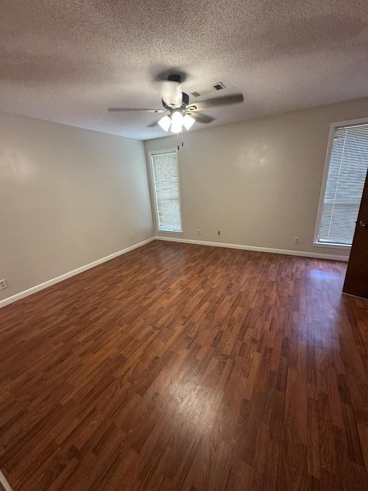 1001 W 41st Ave - Photo 4 of 6