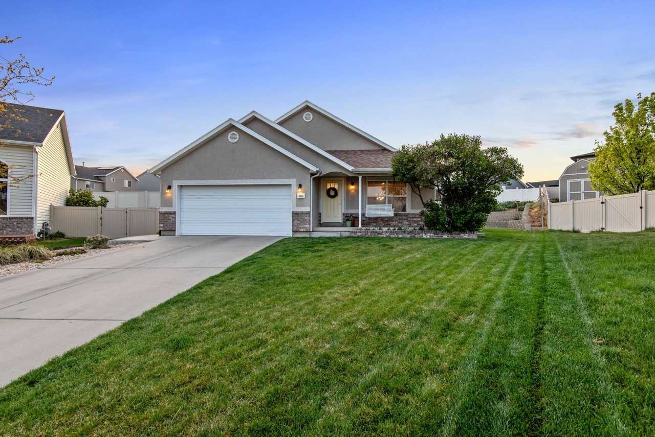 2521 N Apricot Pl - Photo 4 of 20