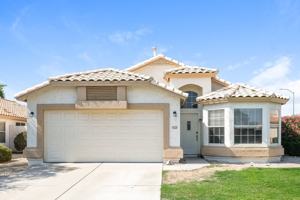 featured image of 9528 W Clara Ln