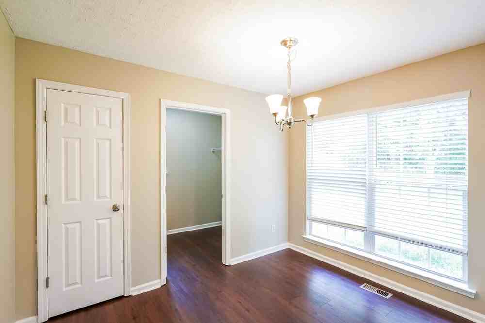 131 E Braxton Ln - Photo 7 of 17