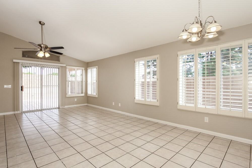 17409 N 20th St - Photo 5 of 16