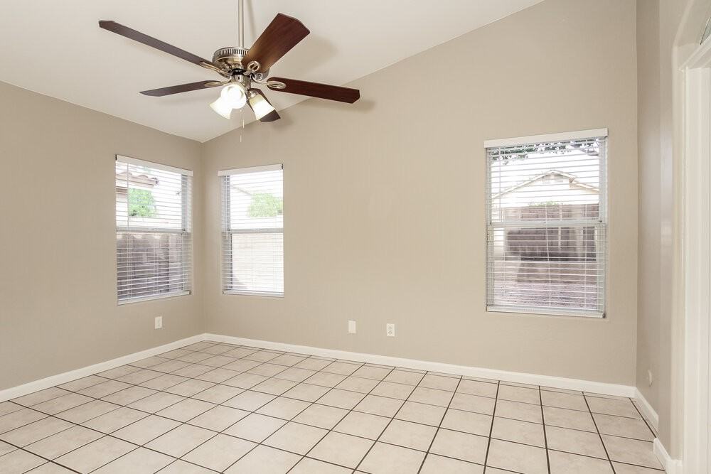 17409 N 20th St - Photo 7 of 16