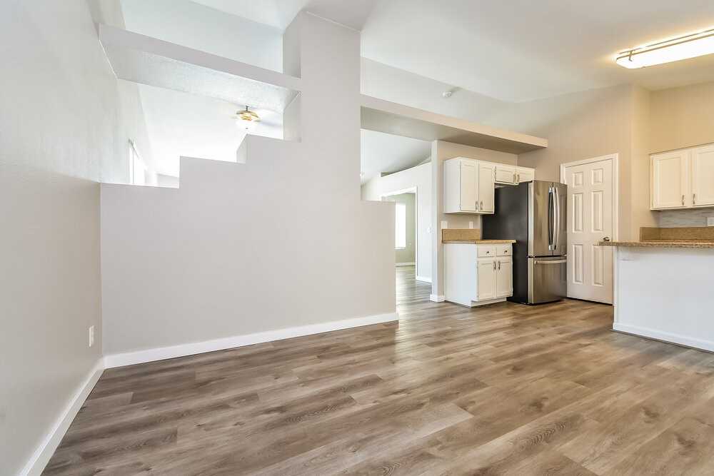 8073 Boardwalk Way - Photo 7 of 16
