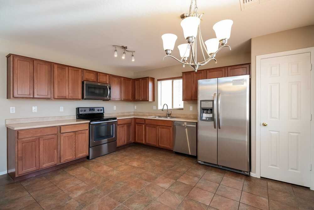 3855 W Belle Ave - Photo 4 of 15