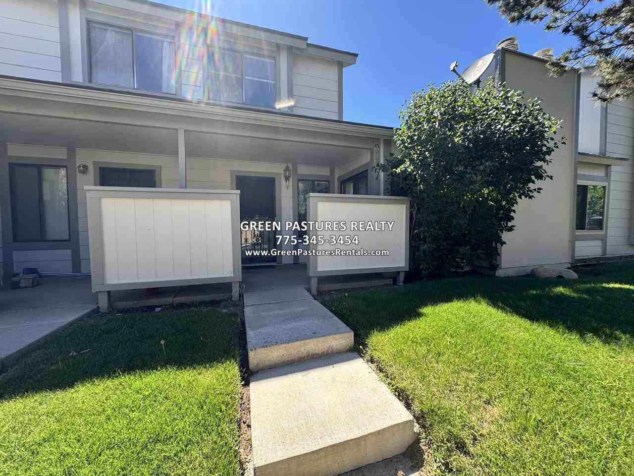 957 Tyler Way #957 - Photo 2 of 10