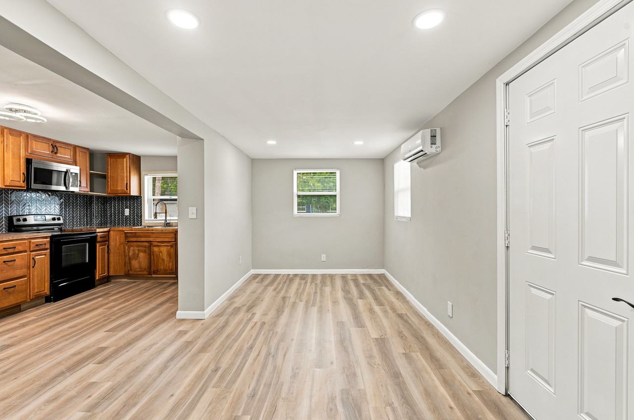 5822 Tampico Rd #B - Photo 4 of 19