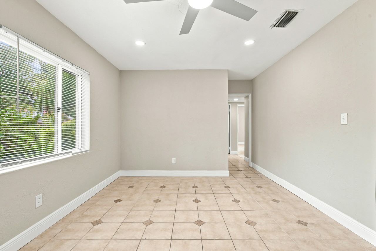 1704 Paine Ave #1 - Photo 5 of 32