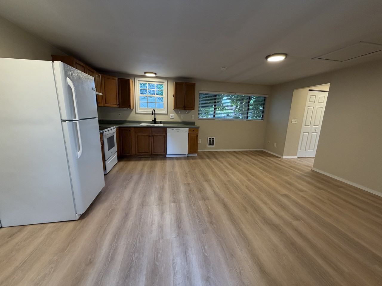 8074 Maple Ave Se #1 - Photo 3 of 11