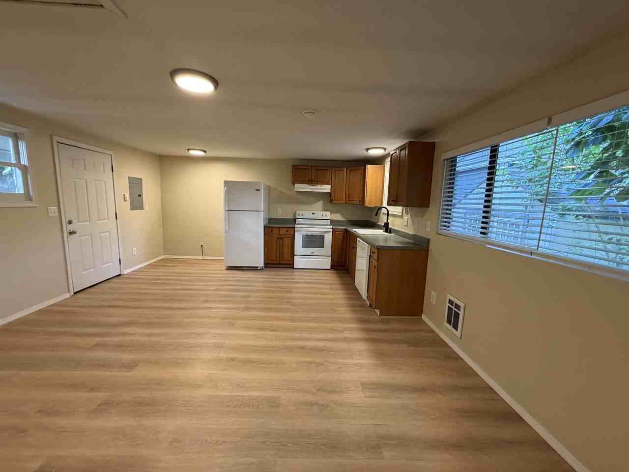 8074 Maple Ave Se #1 - Photo 5 of 11