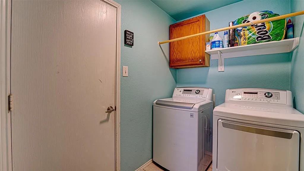 2624 Winterberry Ln - Photo 7 of 9