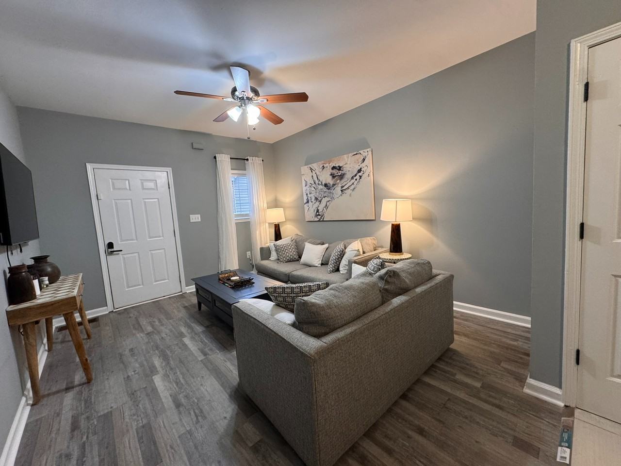 1121 Jones Ave Nw - Photo 2 of 50