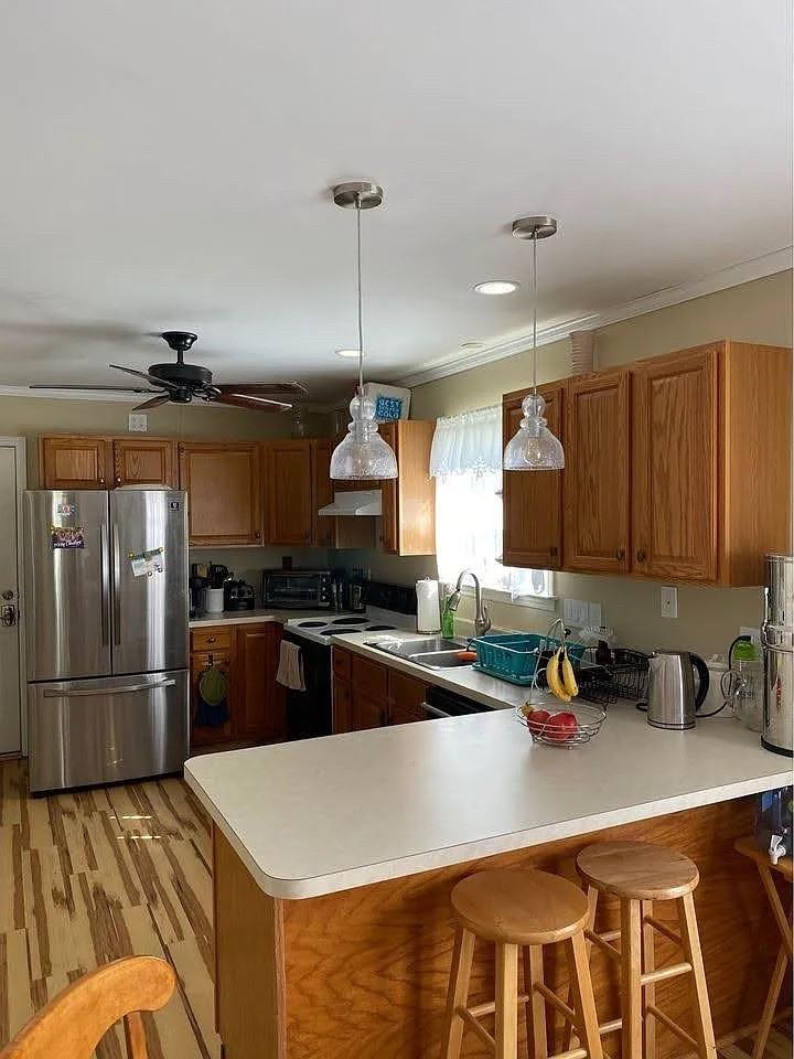1214 Berkeley St - Photo 2 of 13