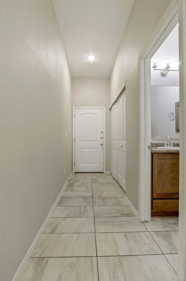 714 714 HC Gilbert Minjares Dr A&B - A #A - Photo 7 of 42