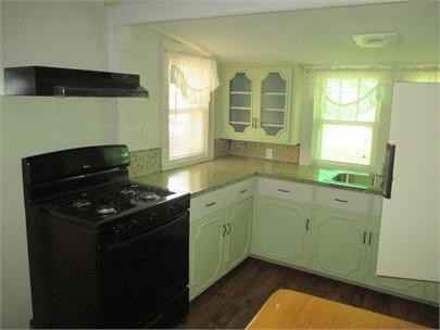 203 S Cravens St #1 - Photo 6 of 17