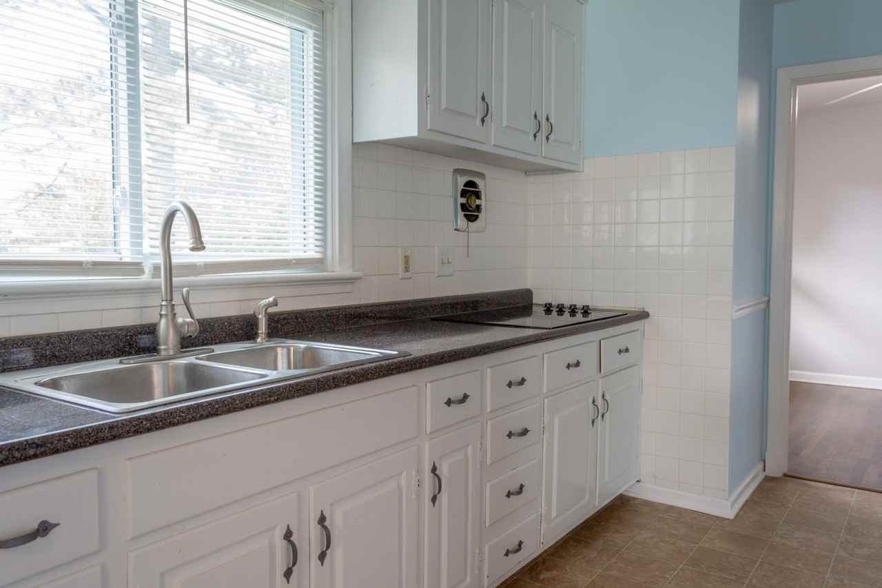 409 Seabury Ave #1 - Photo 7 of 31