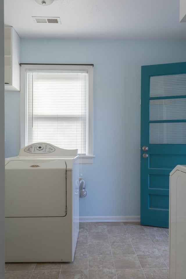 409 Seabury Ave #1 - Photo 7 of 30