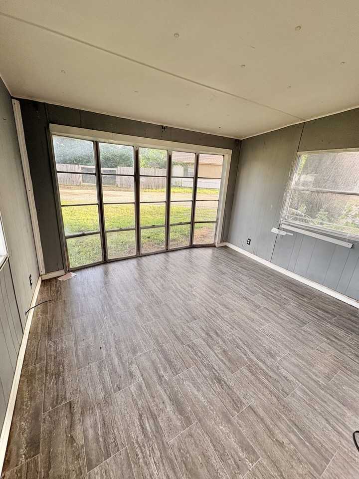 428 Lafayette Rd #27 - Photo 4 of 10