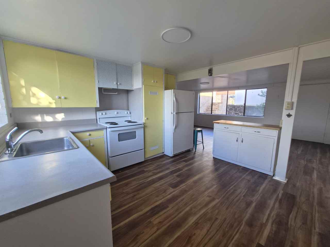 3350 WAUKE ST- AGENT: DAVID NAGATORI - DOWNSTAIRS - Photo 4 of 10
