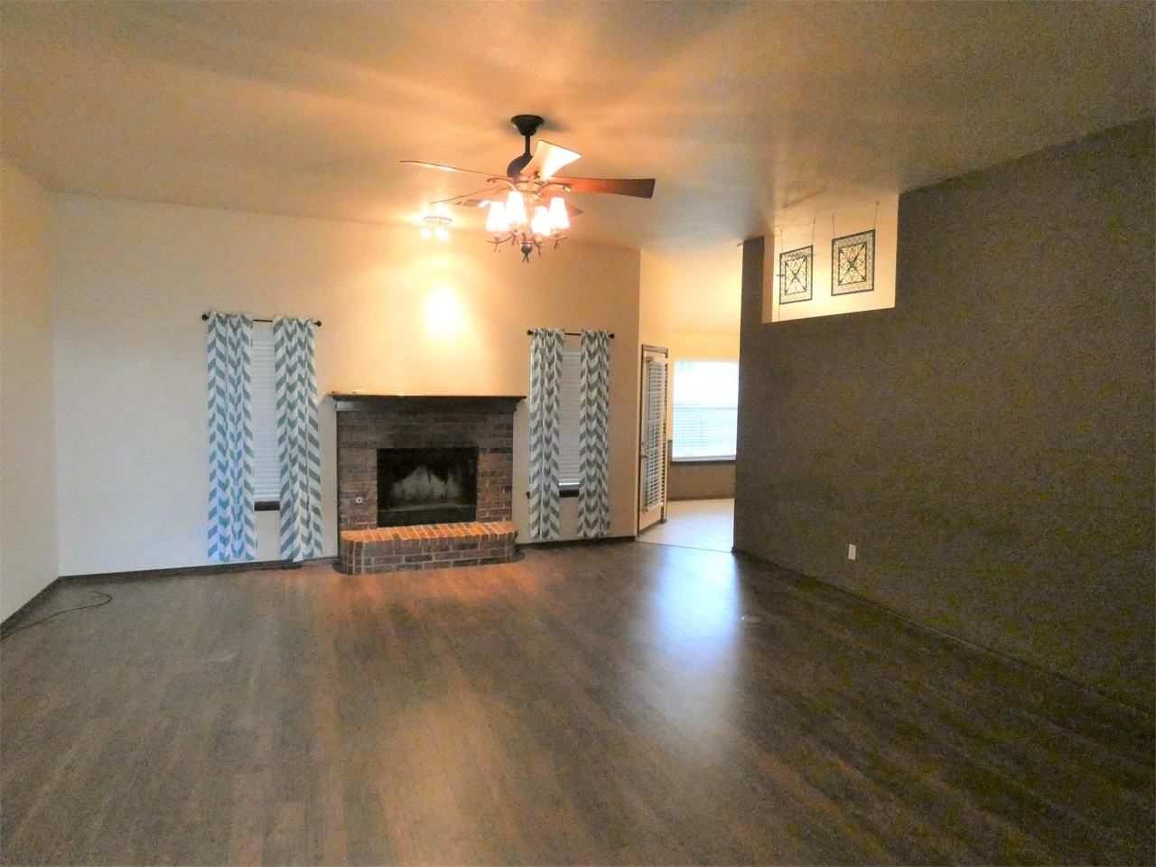 2605 Nw 163rd St #1 - Photo 3 of 12