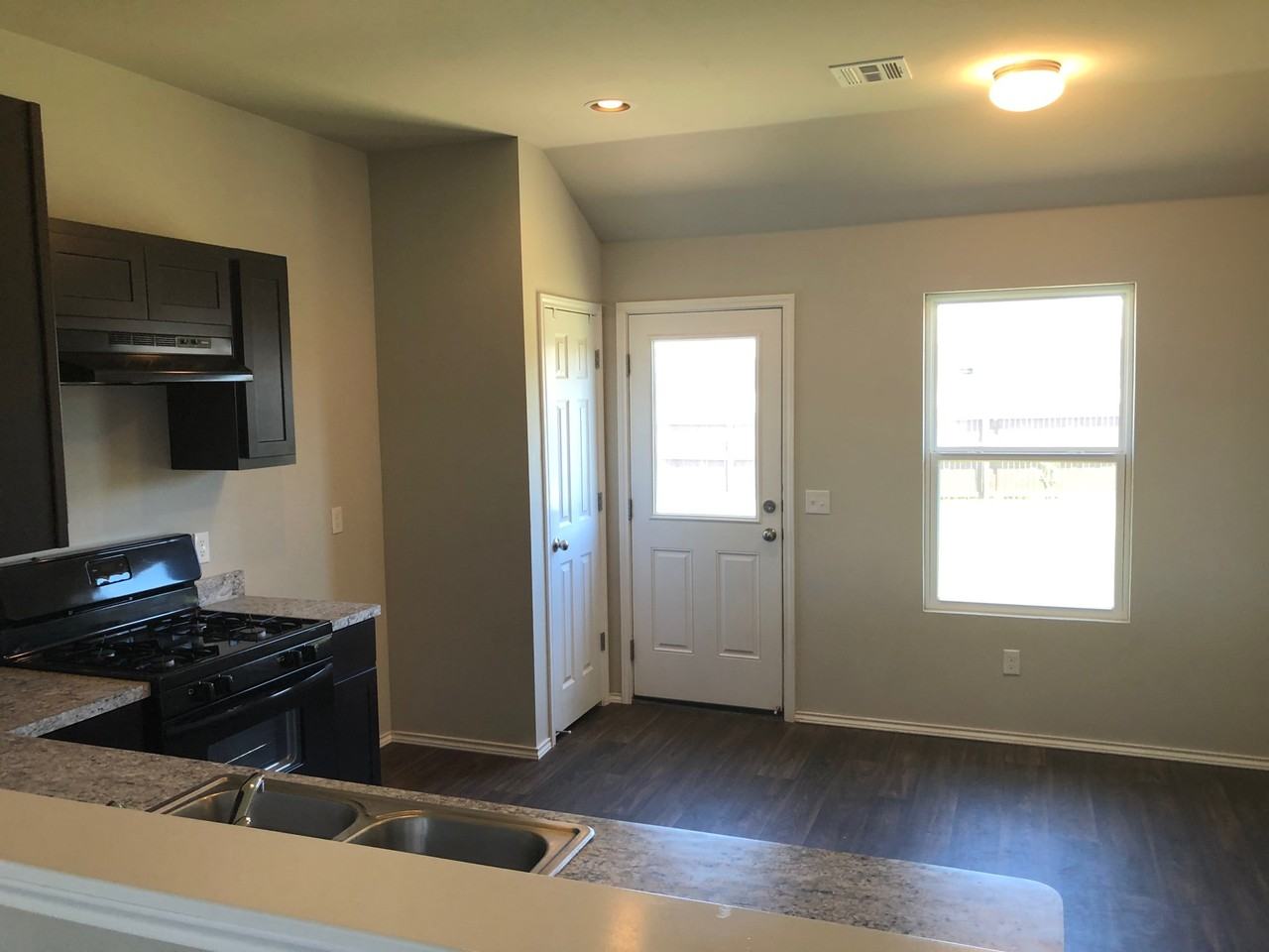 9804 High Noon Rd #1 - Photo 7 of 21