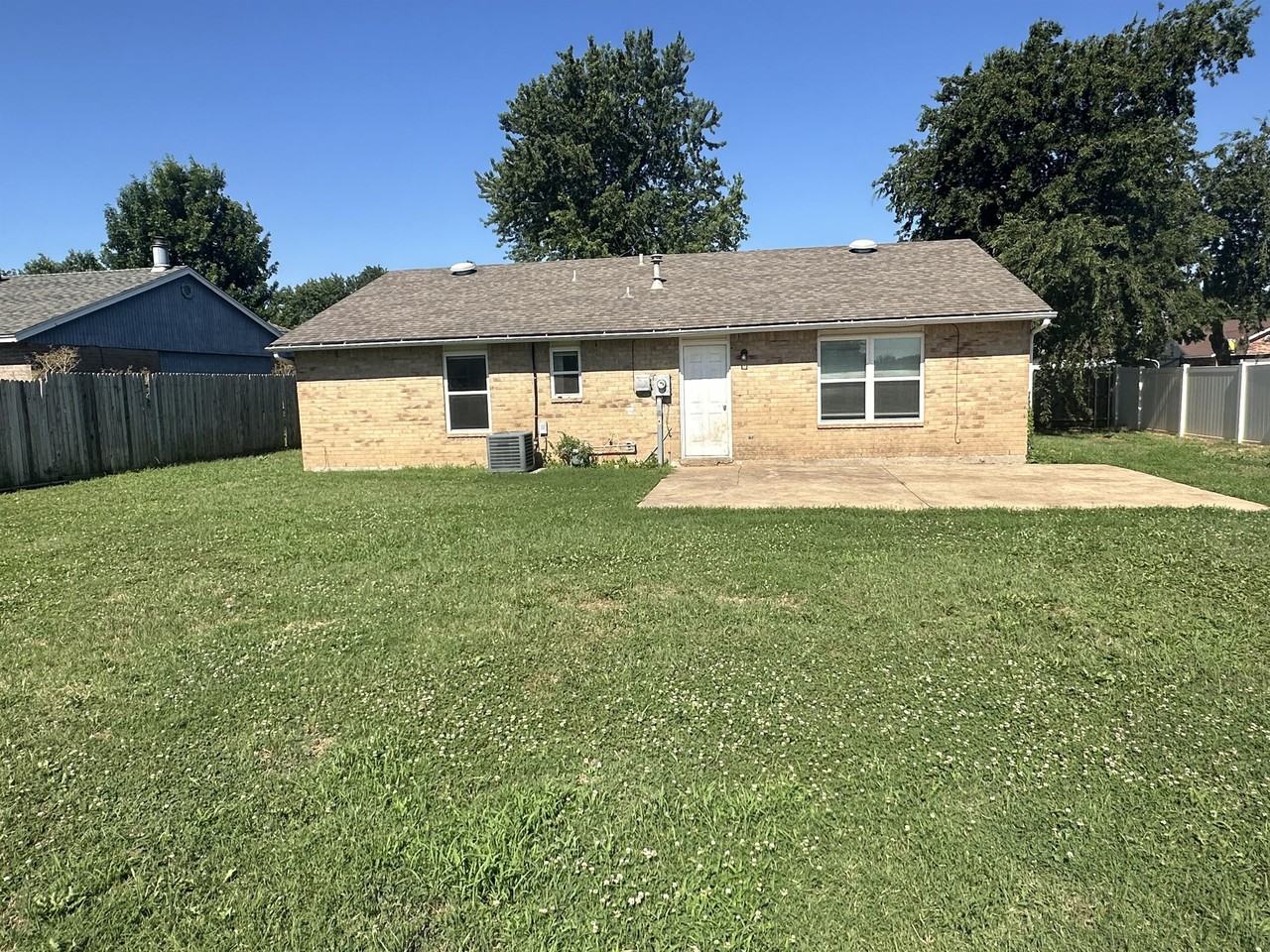 632 N Ramblin Oaks Dr #1 - Photo 4 of 27