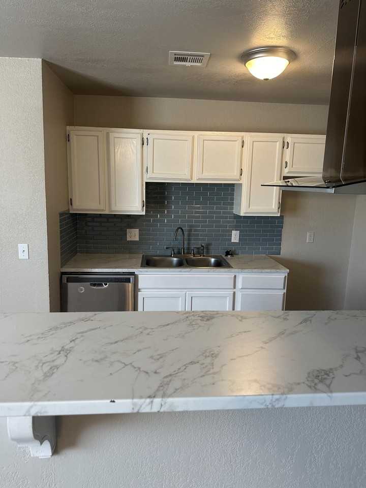 632 N Ramblin Oaks Dr #1 - Photo 7 of 27
