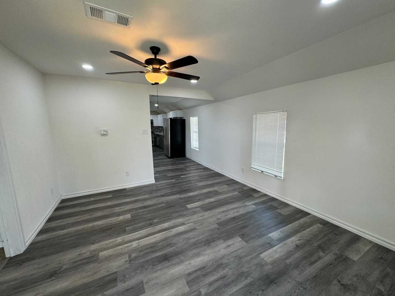 1504 Nw Taylor Ave #1 - Photo 2 of 10