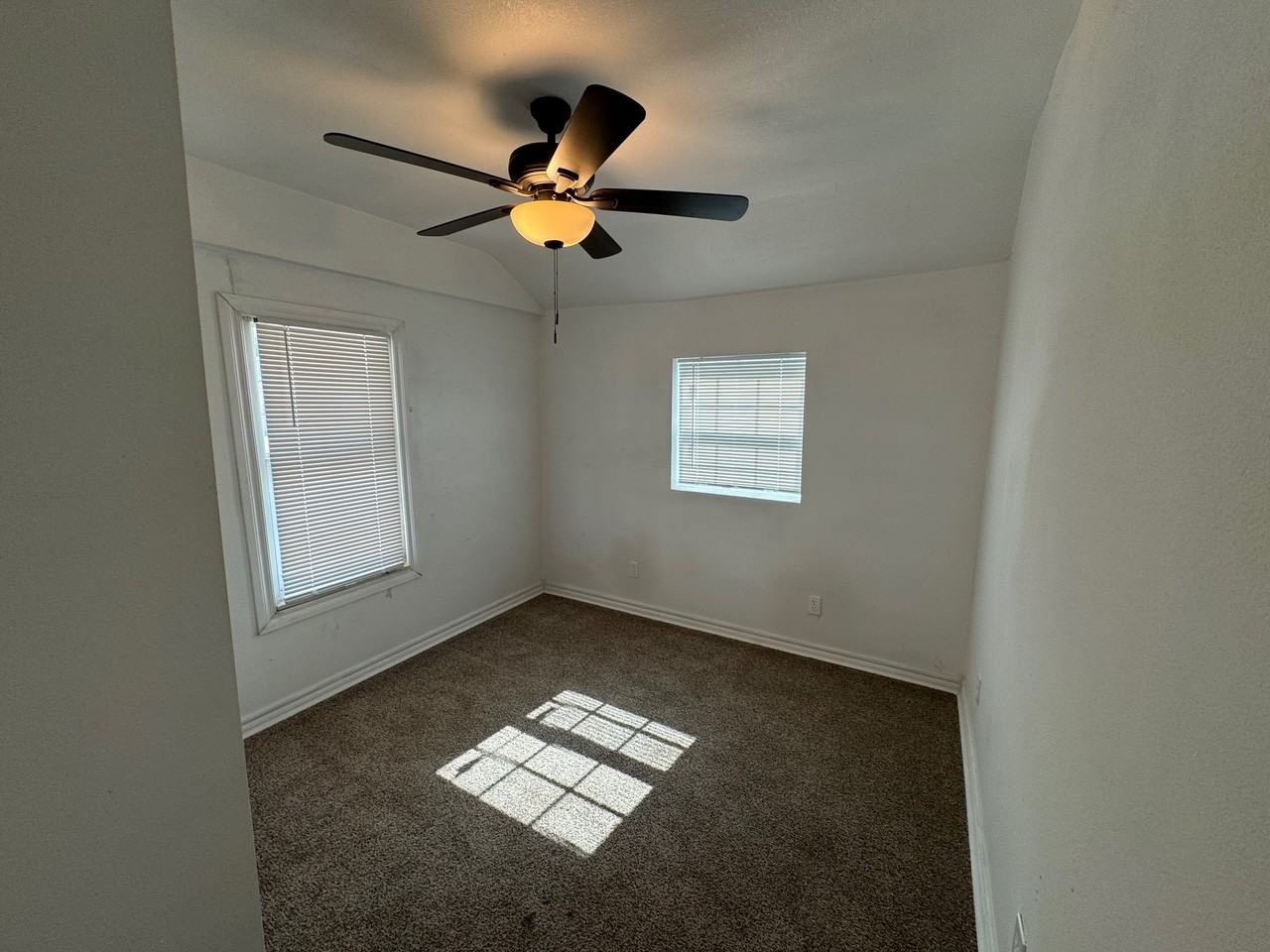 1504 Nw Taylor Ave #1 - Photo 3 of 10