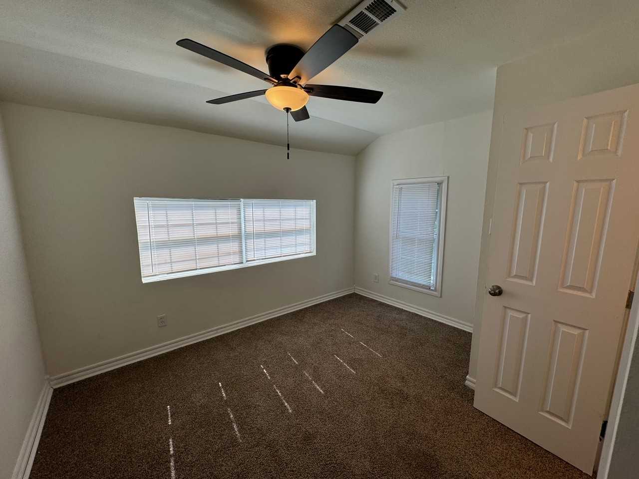 1504 Nw Taylor Ave #1 - Photo 5 of 10