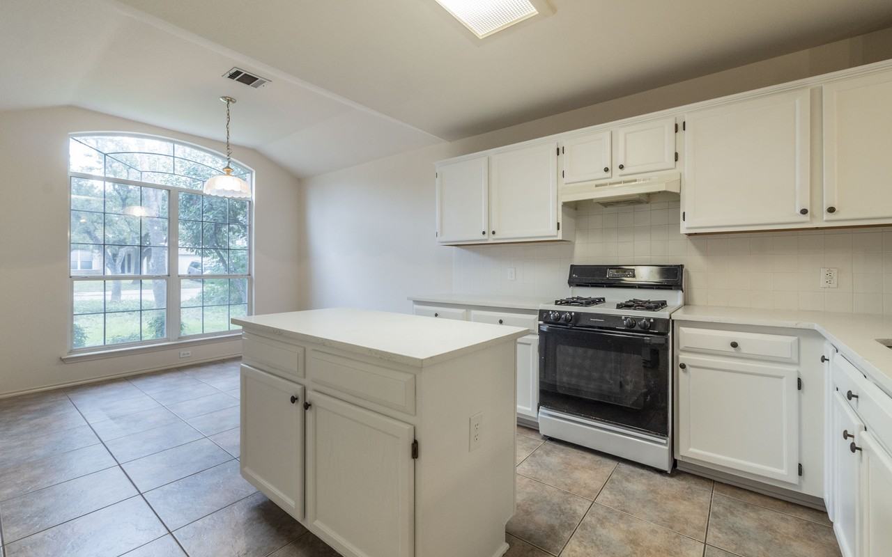 2811 Hannah Kay Ln #1 - Photo 4 of 17