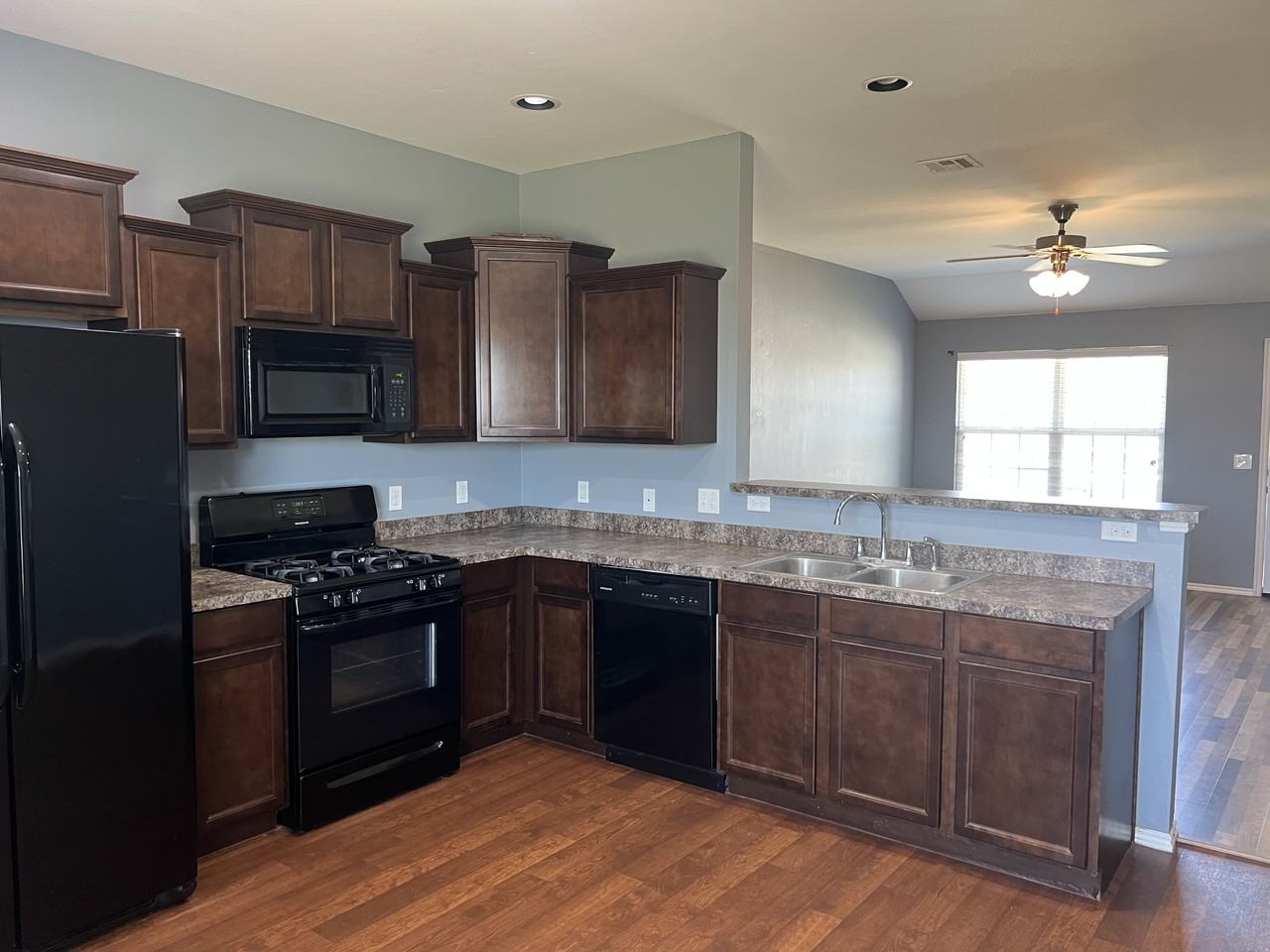 11808 Nw 135th St #1 - Photo 2 of 16