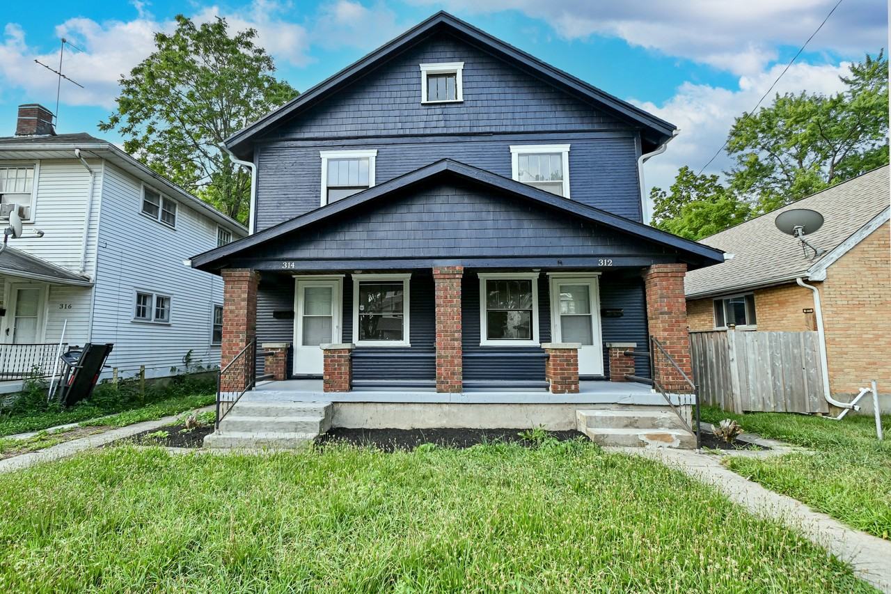 312 Pointview Ave #314 - Photo 3 of 32