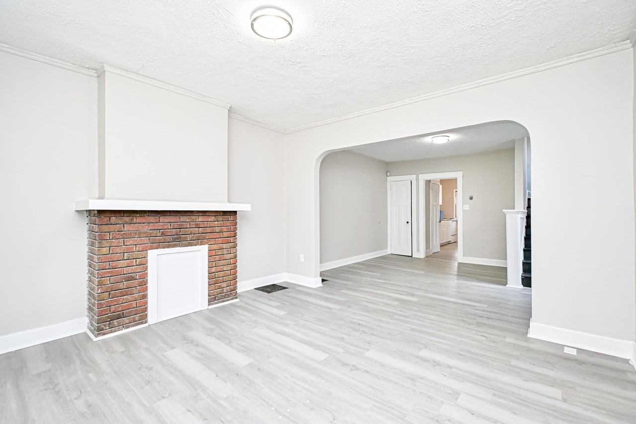 312 Pointview Ave #314 - Photo 5 of 32