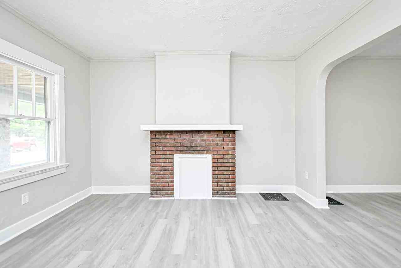 312 Pointview Ave #314 - Photo 6 of 32