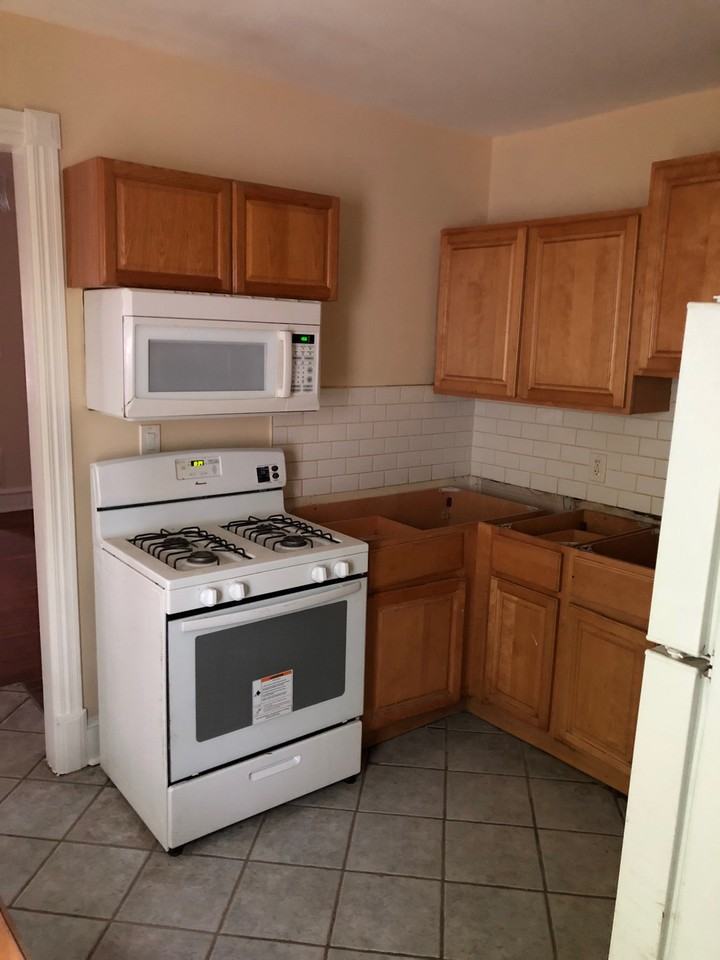 147 N Paxon St #1 - Photo 3 of 9