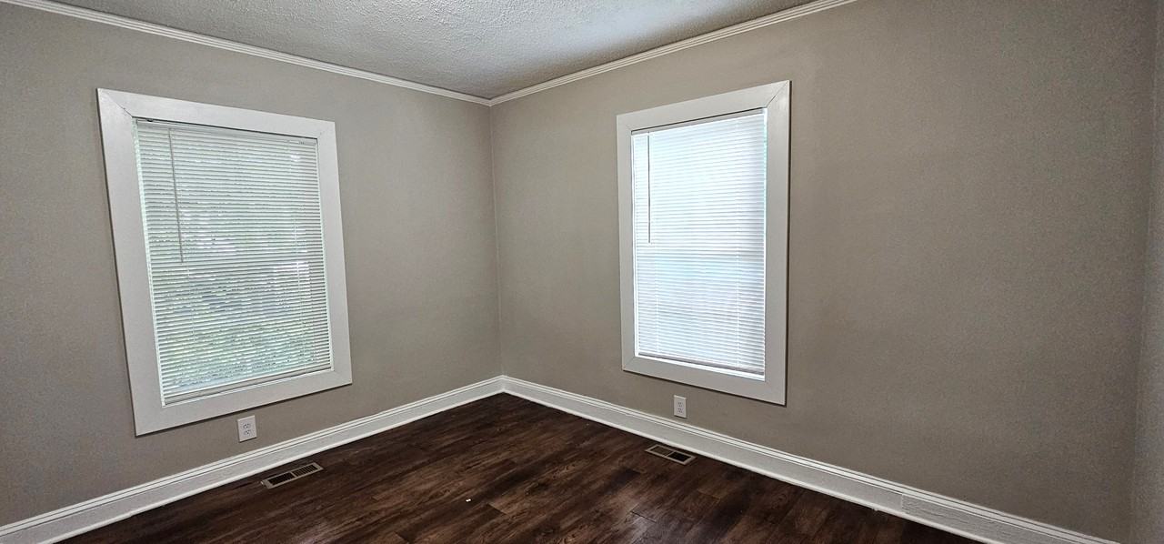 1026 Pearson St #1 - Photo 5 of 9