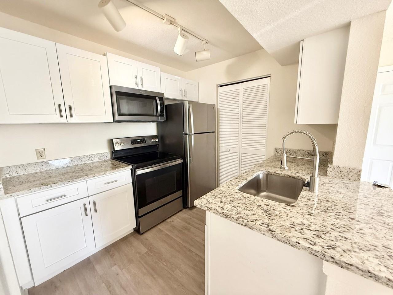 1031 S Hiawassee Rd #1 - Photo 4 of 15