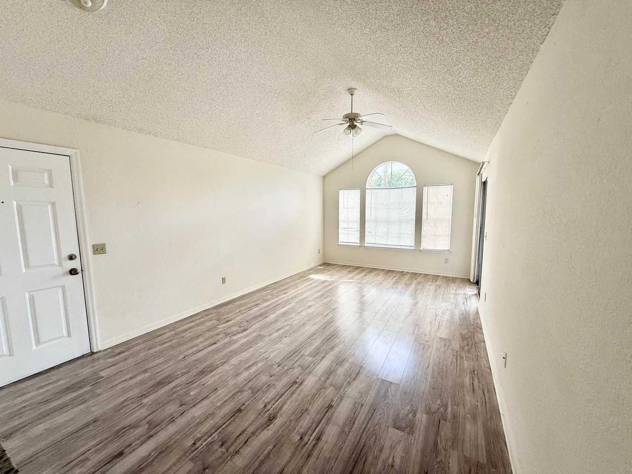 1031 S Hiawassee Rd #1 - Photo 7 of 15