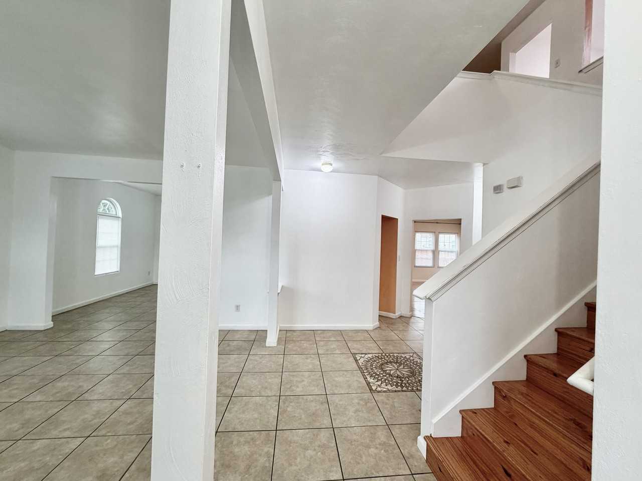 221 Dunn St #1 - Photo 3 of 37